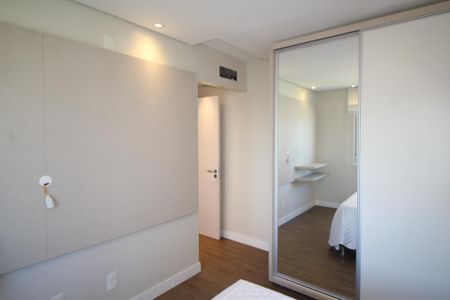 Apartamento à venda com 74m², 2 quartos e 2 vagasSuíte 1