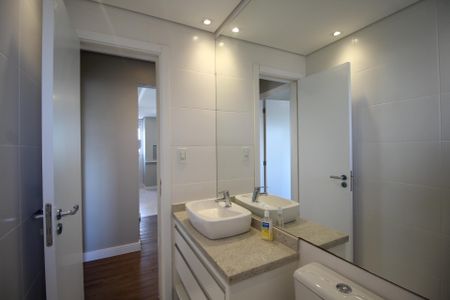 Apartamento à venda com 74m², 2 quartos e 2 vagasBanheiro
