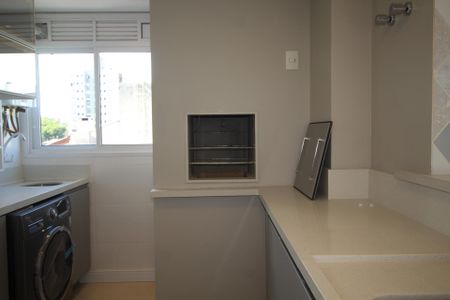 Apartamento à venda com 74m², 2 quartos e 2 vagasChurrasqueira
