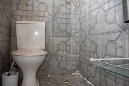 Casa à venda com 200m², 3 quartos e sem vagaBanheiro da Suíte 1