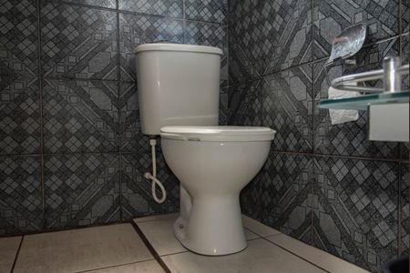 Casa à venda com 200m², 3 quartos e sem vagaBanheiro da Suíte 2