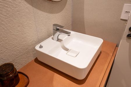 Apartamento à venda com 74m², 2 quartos e 1 vaga Apartamento à venda com 74m², 2 quartos e 1 vagaBanheiro Social