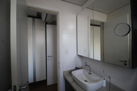 Apartamento à venda com 93m², 3 quartos e 2 vagasBanheiro da Suíte 1