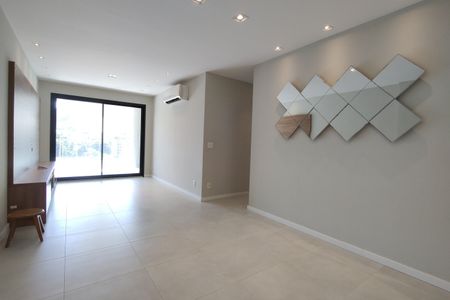 Apartamento à venda com 105m², 3 quartos e 2 vagasSala