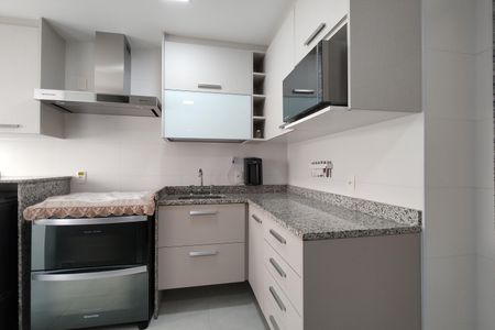 Apartamento à venda com 105m², 3 quartos e 2 vagasCozinha - Armários