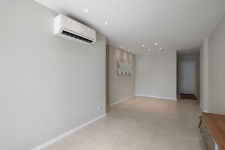 Apartamento à venda com 105m², 3 quartos e 2 vagasSala