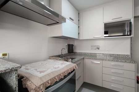 Apartamento à venda com 105m², 3 quartos e 2 vagasCozinha - Armários