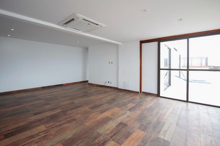 Apartamento à venda com 210m², 2 quartos e 2 vagas