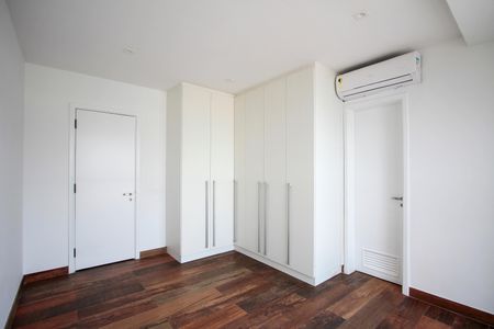 Apartamento à venda com 210m², 2 quartos e 2 vagas