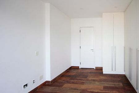 Apartamento à venda com 210m², 2 quartos e 2 vagas