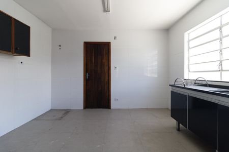 Casa para alugar com 120m², 3 quartos e 2 vagasCozinha 