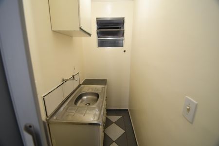 Cozinha de kitnet/studio para alugar com 1 quarto, 25m² em Cidade Universitária, Campinas