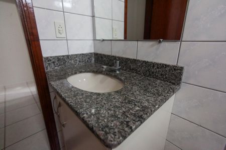 Apartamento para alugar com 70m², 2 quartos e 2 vagasBanheiro Social