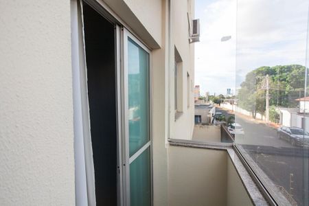 Varanda da Sala de apartamento para alugar com 2 quartos, 70m² em Santa Mônica, Uberlândia