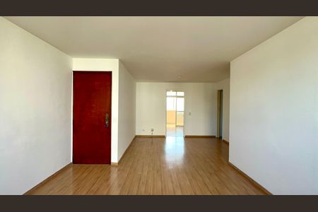 Apartamento à venda com 120m², 3 quartos e 1 vagaSala