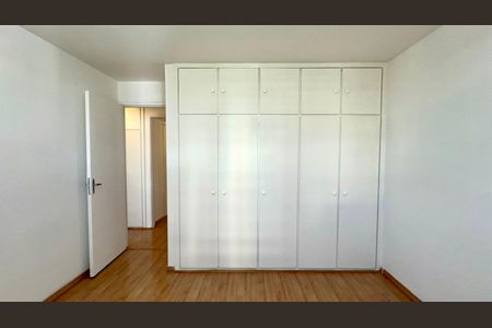 Apartamento à venda com 120m², 3 quartos e 1 vagaQuarto 2