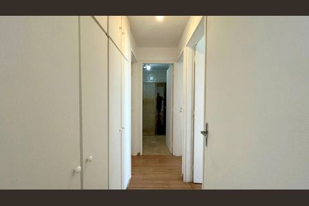 Apartamento à venda com 120m², 3 quartos e 1 vagaCorredor
