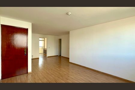 Apartamento à venda com 120m², 3 quartos e 1 vagaSala