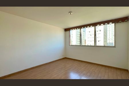 Apartamento à venda com 120m², 3 quartos e 1 vagaSala