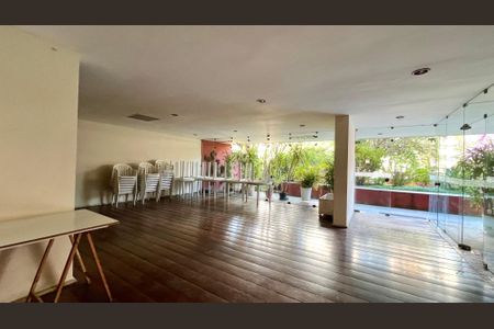 Apartamento à venda com 120m², 3 quartos e 1 vagaSalão de Festas