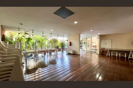 Apartamento à venda com 120m², 3 quartos e 1 vagaSalão de Festas