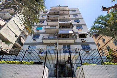 Apartamento para alugar com 61m², 2 quartos e 1 vagaFachada