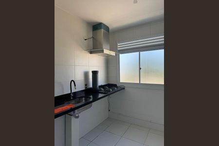 Cozinha de apartamento para alugar com 1 quarto, 48m² em Colônia (Zona Leste), São Paulo