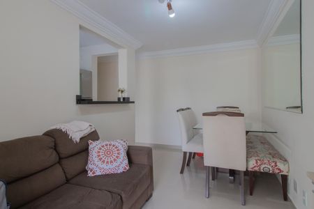 Sala/Sala de jantar de apartamento para alugar com 3 quartos, 64m² em Parque Sao Vicente, Mauá