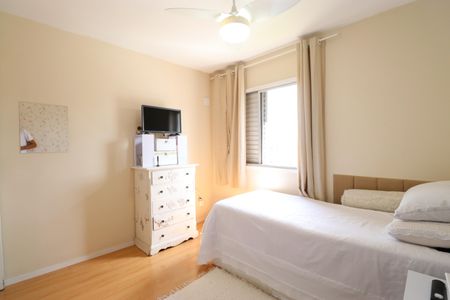 Apartamento à venda com 73m², 3 quartos e 1 vagaQuarto 2