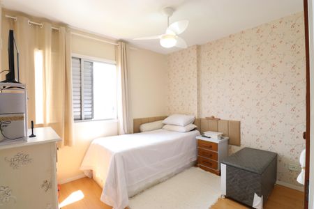 Apartamento à venda com 73m², 3 quartos e 1 vagaQuarto 2