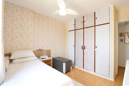 Apartamento à venda com 73m², 3 quartos e 1 vagaQuarto 2