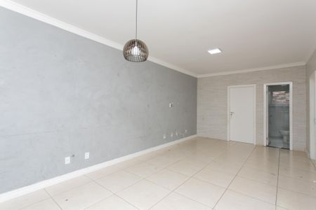 Sala de casa para alugar com 2 quartos, 65m² em Itaquera, São Paulo