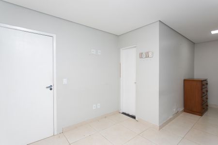 Casa para alugar com 65m², 2 quartos e 2 vagasSuíte 