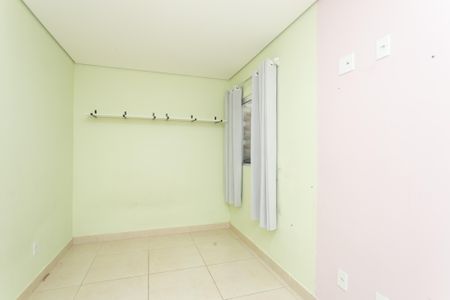 Casa para alugar com 65m², 2 quartos e 2 vagasQuarto 