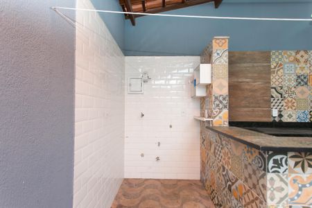 Casa para alugar com 65m², 2 quartos e 2 vagasÁrea de Serviço 