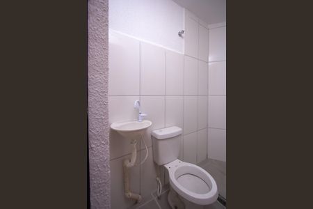Banheiro de apartamento para alugar com 1 quarto, 35m² em Laranjal, São Gonçalo