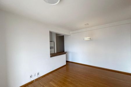 Apartamento para alugar com 68m², 2 quartos e 2 vagasSala