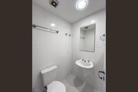 Apartamento para alugar com 68m², 2 quartos e 2 vagasBanheiro