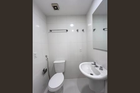 Apartamento para alugar com 68m², 2 quartos e 2 vagasBanheiro