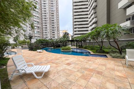 Apartamento para alugar com 68m², 2 quartos e 2 vagasPiscina