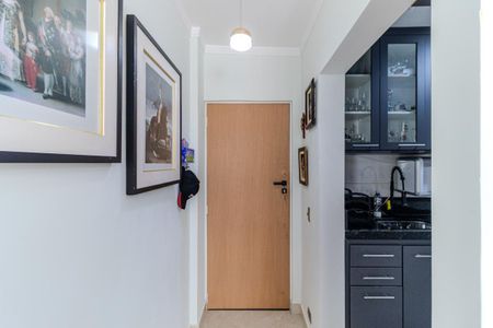 Corredor de Entrada de apartamento à venda com 1 quarto, 42m² em Vila Buarque, São Paulo