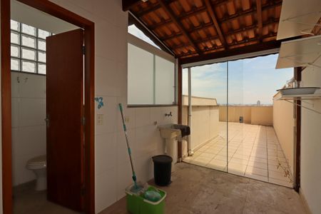 Apartamento para alugar com 80m², 2 quartos e 1 vagaÁrea de Serviço