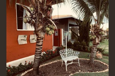 Casa de condomínio à venda com 180m², 3 quartos e 4 vagasÁrea externa