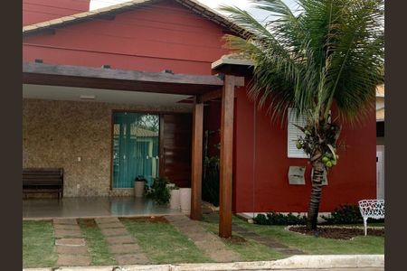 Casa de condomínio à venda com 180m², 3 quartos e 4 vagasÁrea externa