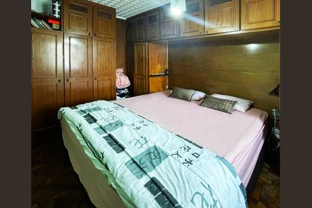 Quarto de casa à venda com 5 quartos, 219m² em Vila Homero Thon, Santo André