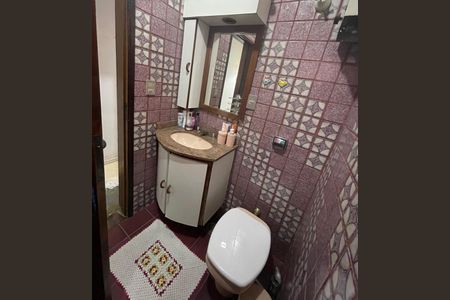 Banheiro de casa à venda com 5 quartos, 219m² em Vila Homero Thon, Santo André