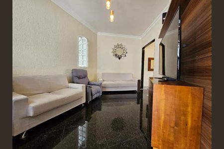 Sala de casa à venda com 3 quartos, 140m² em Santa Branca, Belo Horizonte