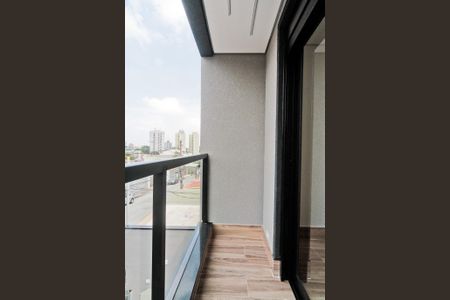 Casa à venda com 145m², 3 quartos e 2 vagas Casa à venda com 145m², 3 quartos e 2 vagasVaranda