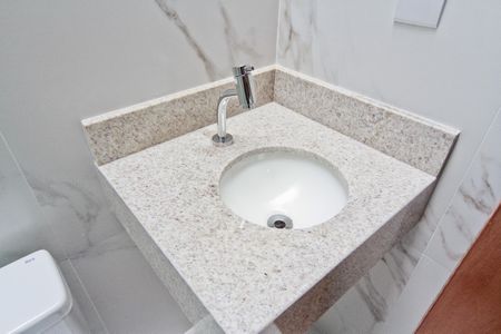 Casa à venda com 145m², 3 quartos e 2 vagas Casa à venda com 145m², 3 quartos e 2 vagasBanheiro da Suíte 2