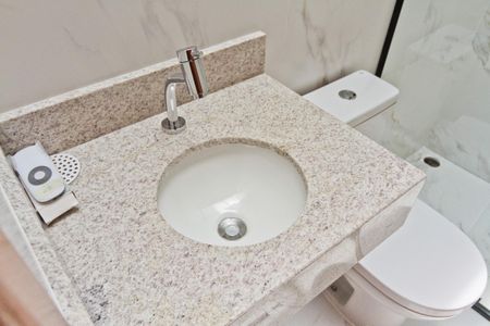 Casa à venda com 145m², 3 quartos e 2 vagas Casa à venda com 145m², 3 quartos e 2 vagasBanheiro da Suíte 3